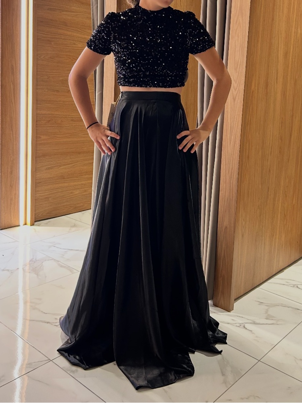 Elegant Black Sequin Crop Top & Flowing Skirt Set - Women